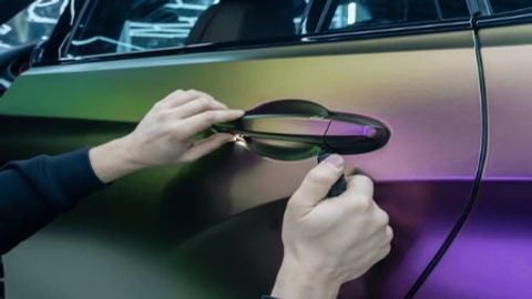 Pigmentos camaleão para efeitos de cor multiangulares em revestimentos.