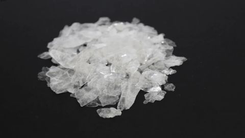 Mica sintética em cosméticos: por que mais marcas estão abandonando as fontes naturais?