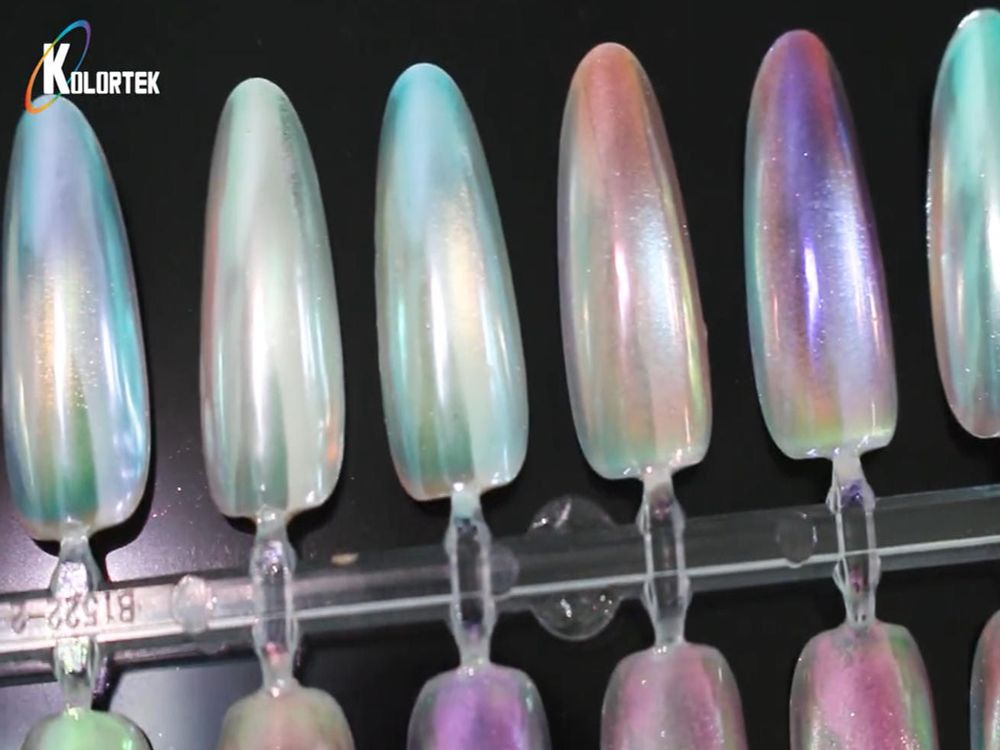 Os 7 melhores efeitos de pó aurora para nail art profissional em 2026